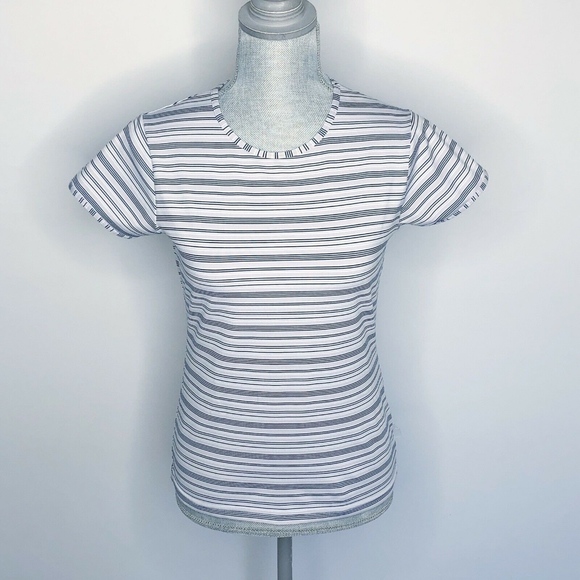 Nike Tops - Nike Active Wear T-Shirt Dri-Fit Court Tennis (L6)